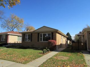 7719 E Prairie Rd, Skokie, IL 60076