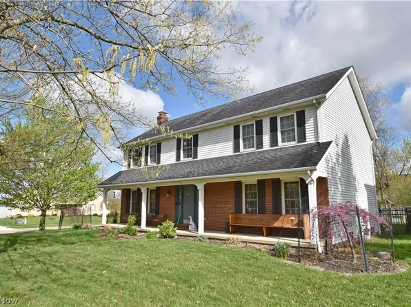 9540 Yvonne Dr, North Royalton, OH 44133