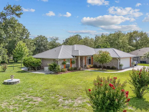 402 SW Woodcrest Dr, Lake City, FL 32024