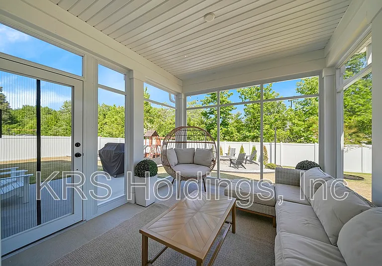 629 Hayes Dr — Photo 28