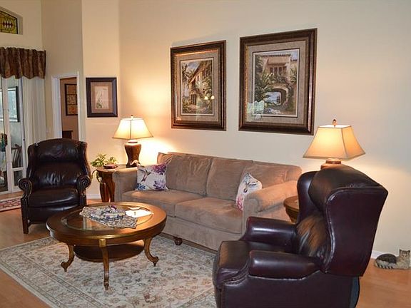 5th image of 410 High Vista Dr