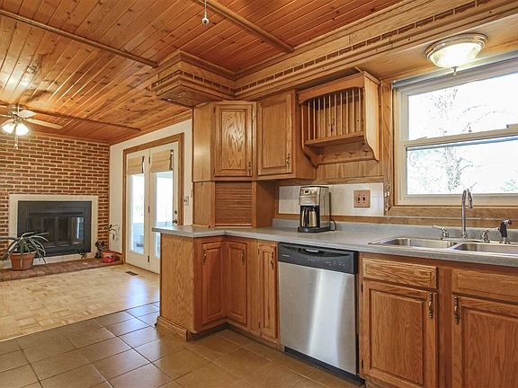 4th image of 3603 Cypress Ave