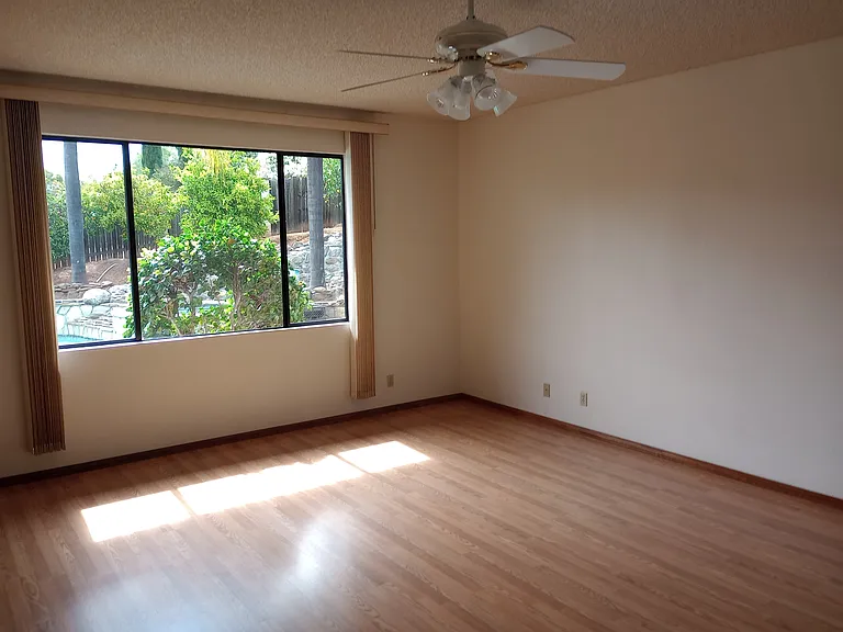 2150 N Nutmeg St — Photo 4