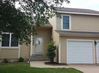 5663 SW 34th St, Topeka, KS 66614