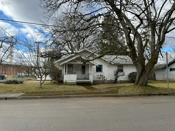 1207 NW Victoria Ave, Gresham, OR 97030