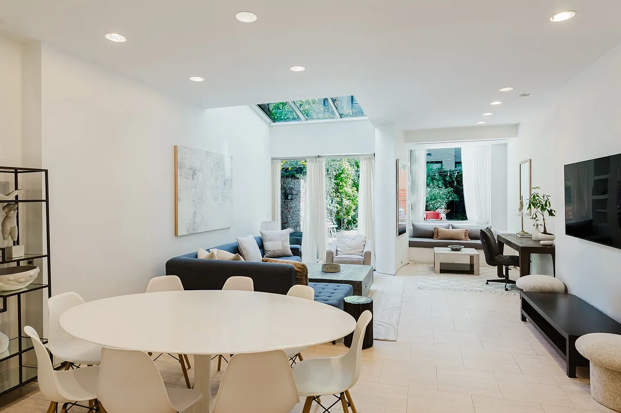 323 East 51st Street — Photo 3