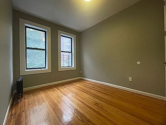 4th image of 498 W 159th St #4