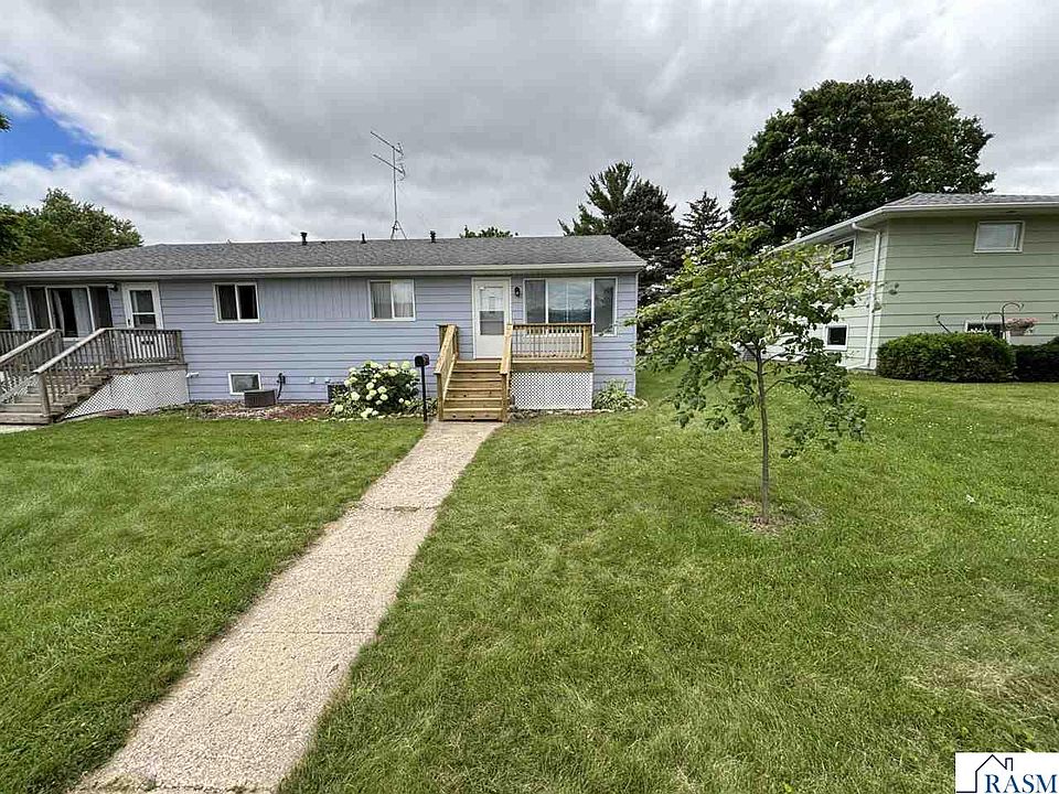 1st image of 920 10th Ave N