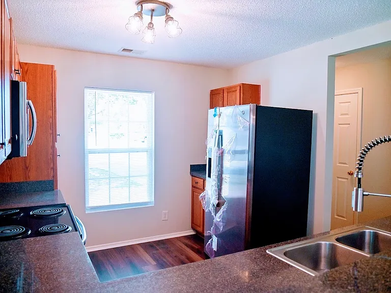 412 Bellegrove Dr — Photo 5