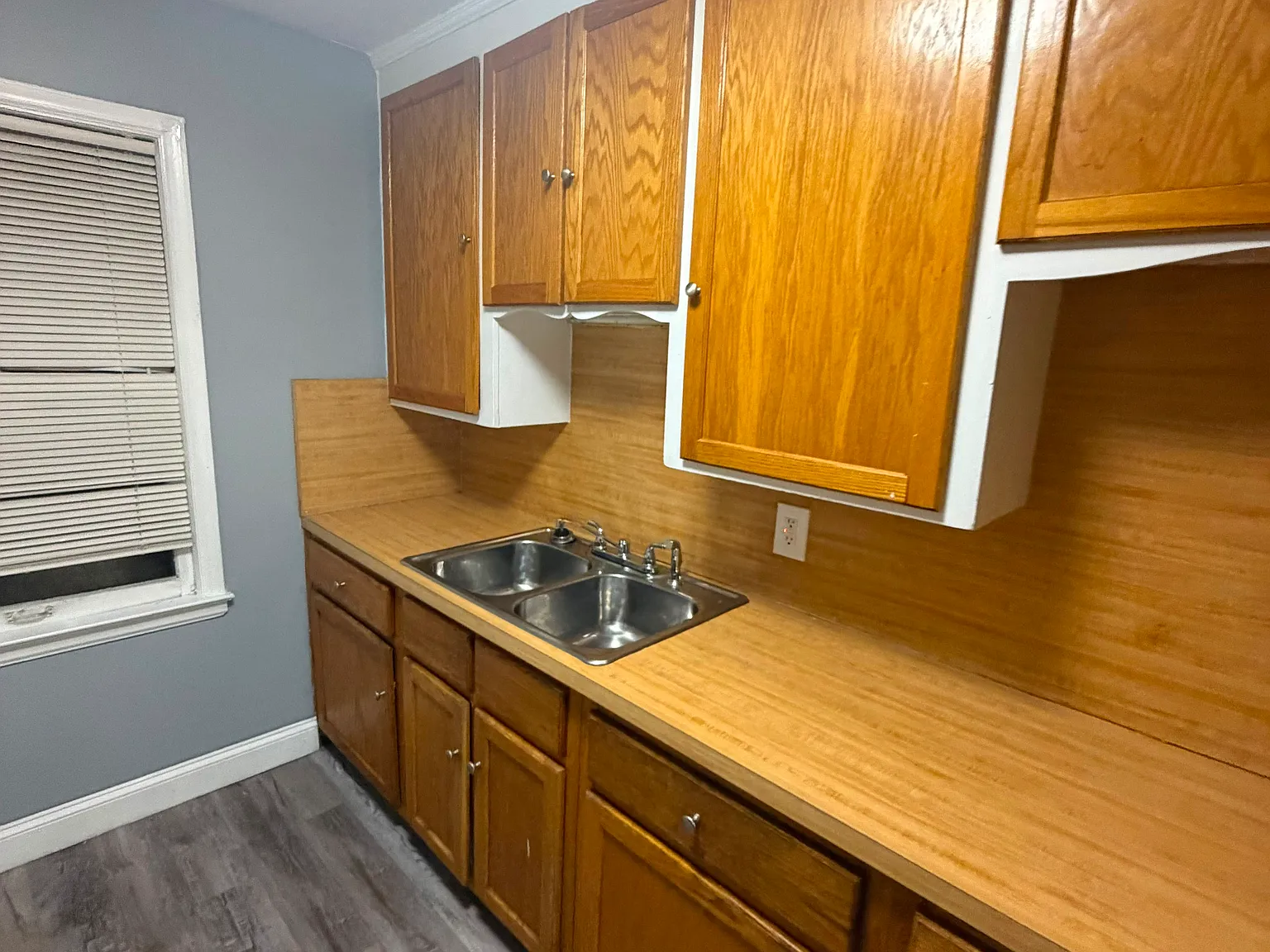 3 bed, 931 sqft, $1,600 — Photo 2
