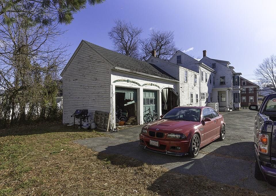 2nd image of 25 Cherry St
