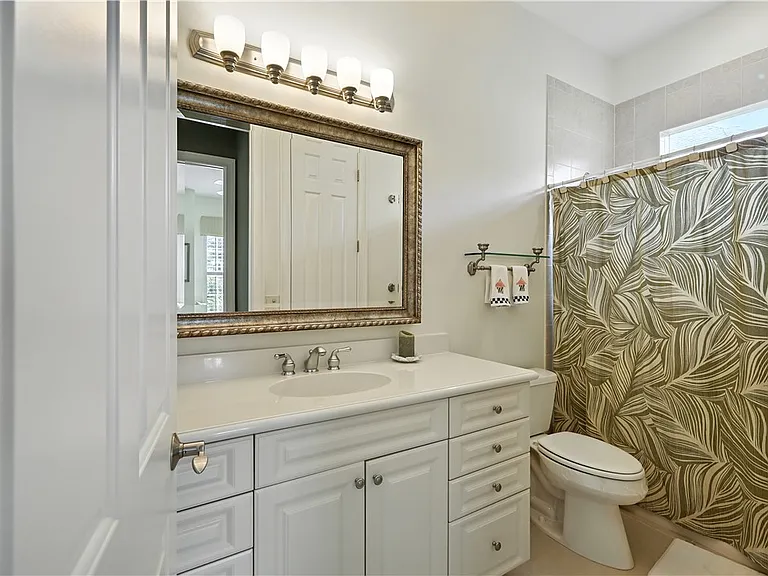 620 Bridgewater Ln SW — Photo 17