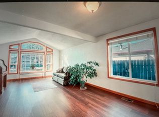 1856 Northwood Dr, Central Pt, OR 97502