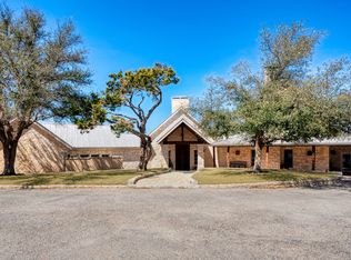 588 Whiskey Ridge Trl, Kerrville, TX 78028