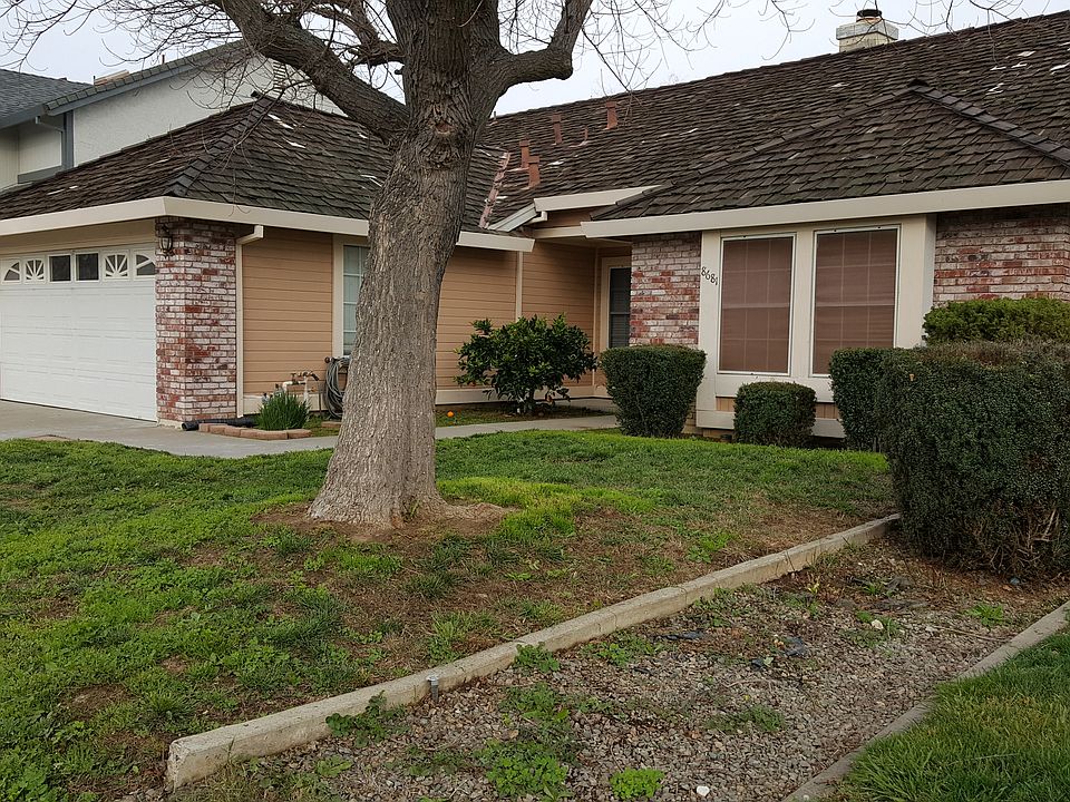 2nd image of 8681 Daimler Way
