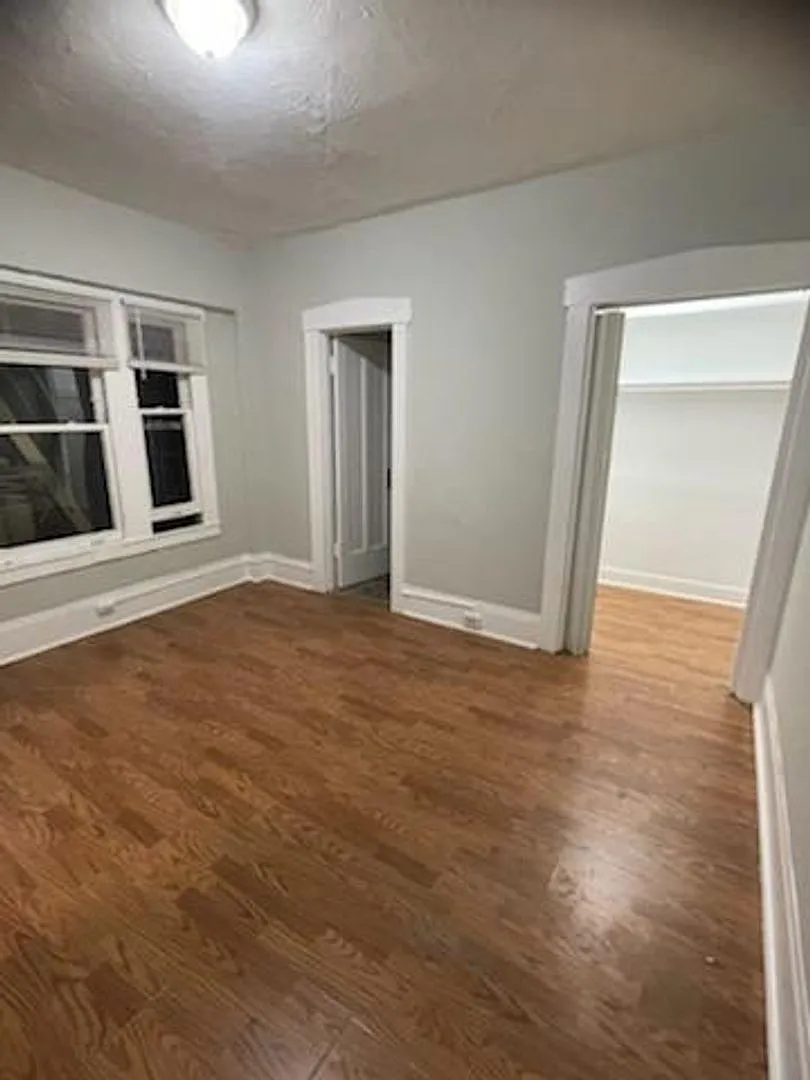 370 Ellis Street — Photo 2
