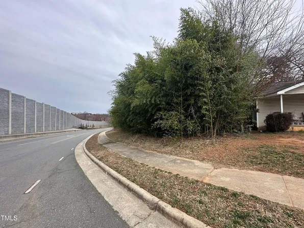 1311 Cunningham St #112, Winston Salem, NC 27107