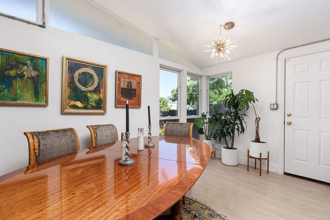 2 bed, 850 sqft, $3,700 — Photo 4