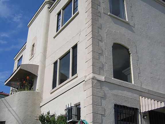 4th image of 1709 Ewing St