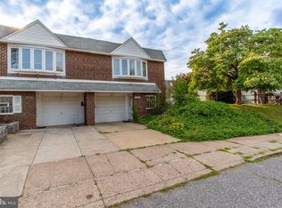 10658 Halstead St, Philadelphia, PA 19116