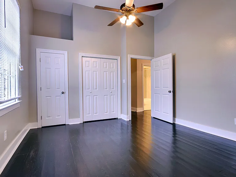 900 Josephine St — Photo 13