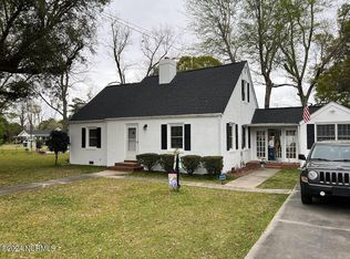 308 E 1st Ave, Chadbourn, NC 28431