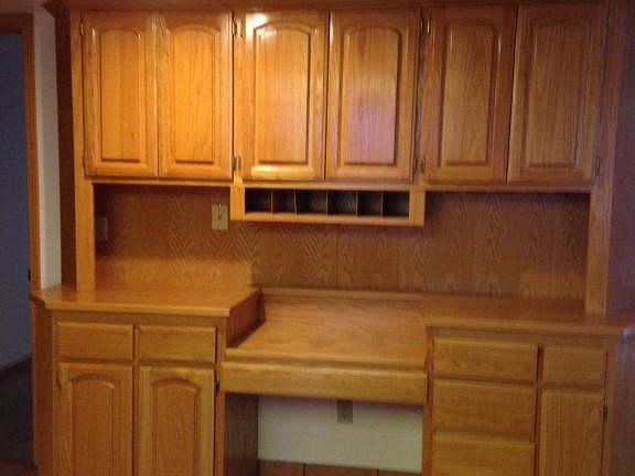 Built in Desk and Cabinets