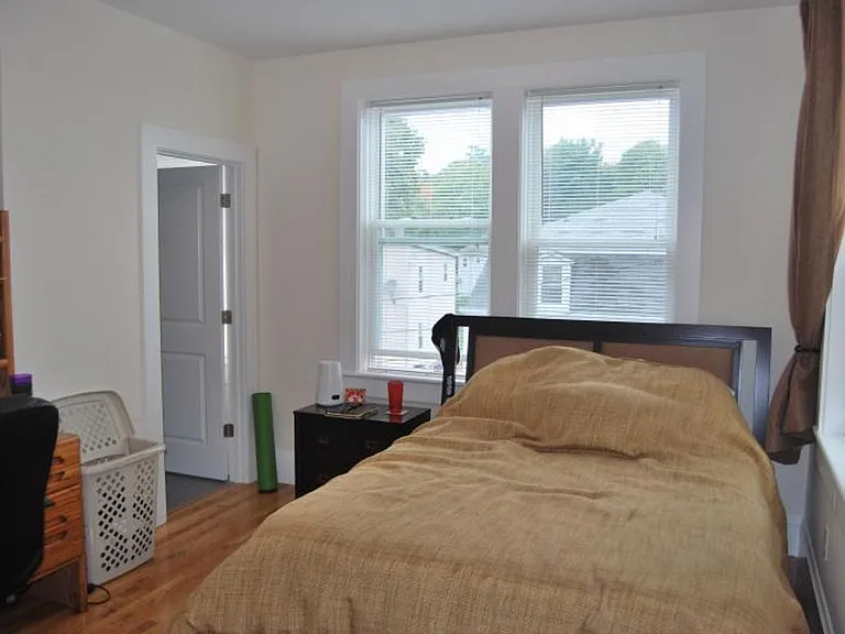 8 Larose Pl #2 — Photo 6