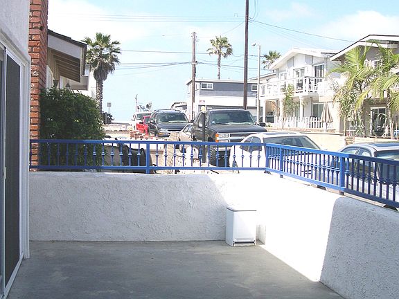 4th image of 118 42nd St #A