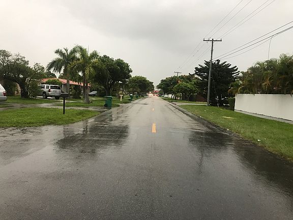 5th image of 232 SW 102nd Ave