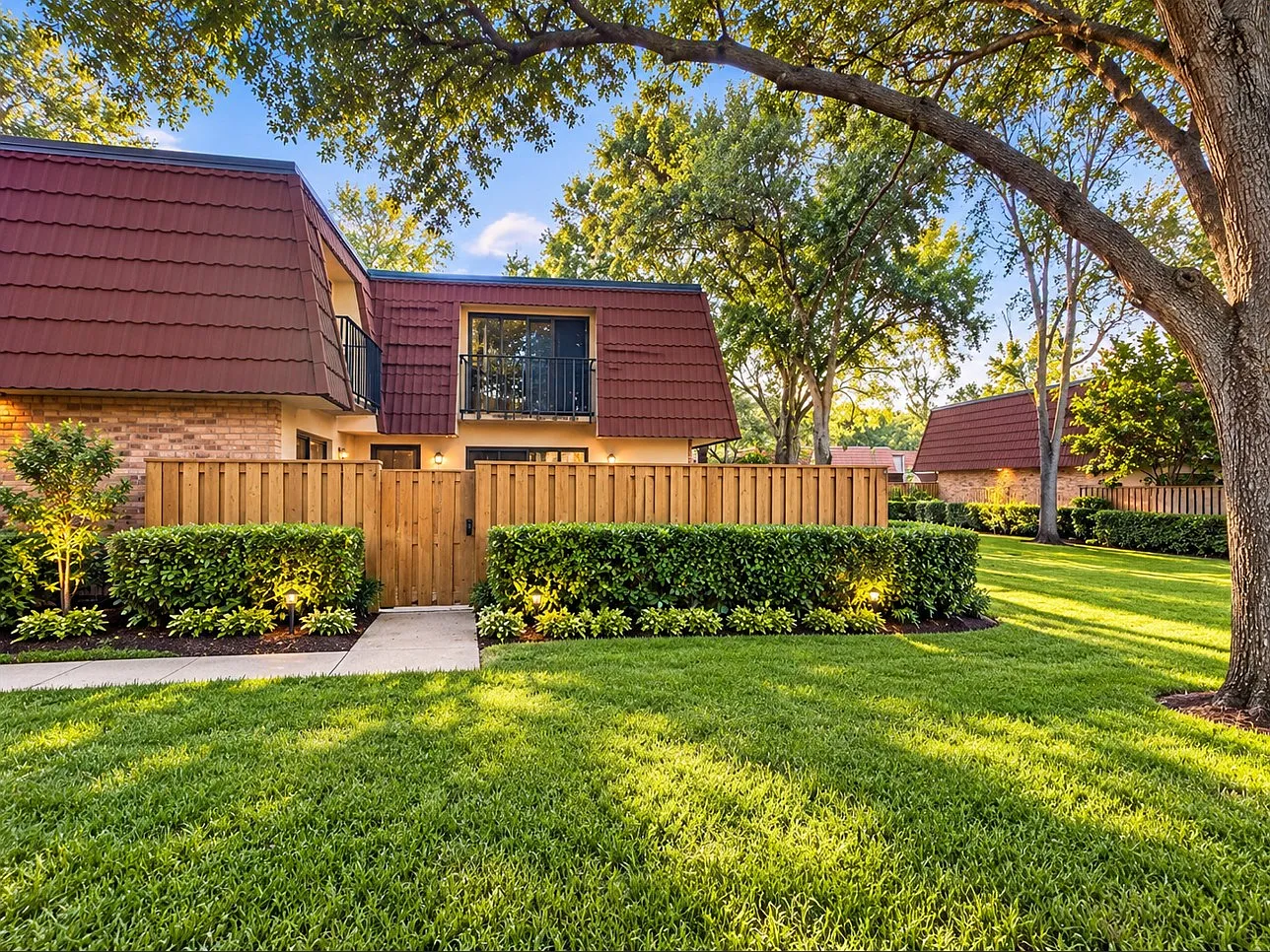 2 bed, 2.5 bath, 1344 sqft, $2,100 — Photo 2