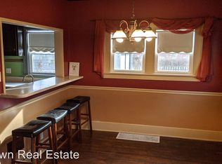 409 W Washington St, Champaign, IL 61820