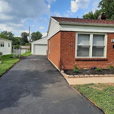 2nd image of 5209 Whaley Dr