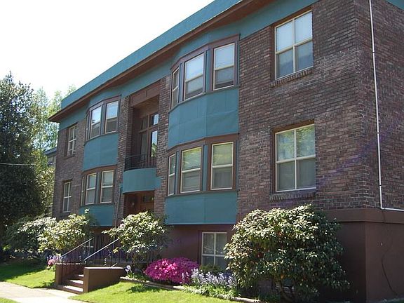 2nd image of 1421 2nd Ave N APT 01