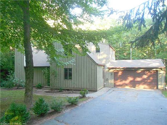 3rd image of 15 Woodland Dr