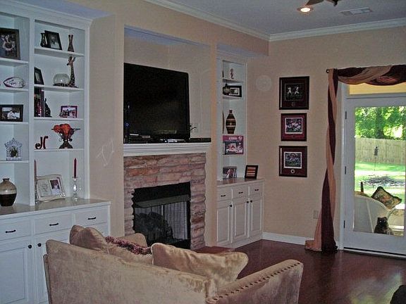 5th image of 104 Hope Ln