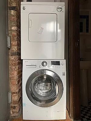 4th image of 441 E 12th St APT 5D