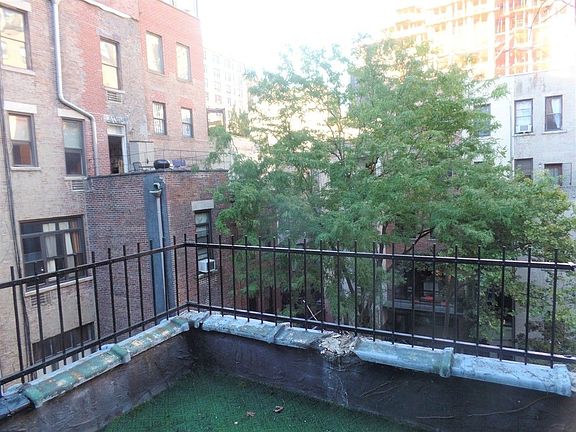 3rd image of 253 W 76th St APT 8
