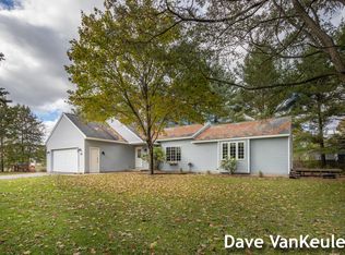 355 River Pl, Lowell, MI 49331