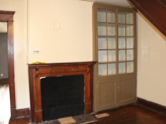 3rd image of 202 Church St