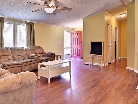 5th image of 18300 Woody Ln