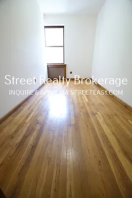 Rented by Street Realty Brokerage LLC | media 4