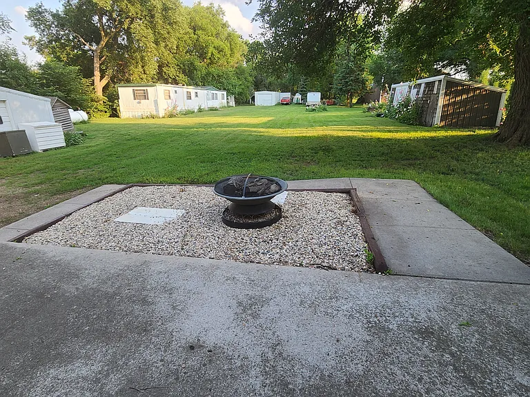 225 E Dakota St — Photo 8