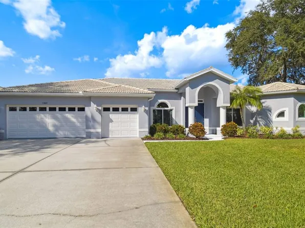 1337 Fishing Lake Dr, Odessa, FL 33556