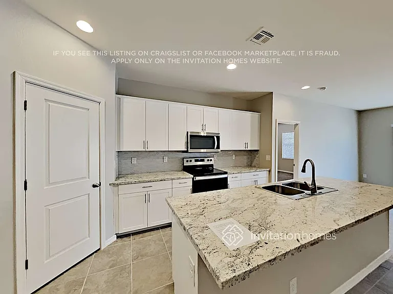 2702 E Omega Dr — Photo 7