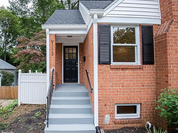 Covered Front Entry Door w New Door Chime