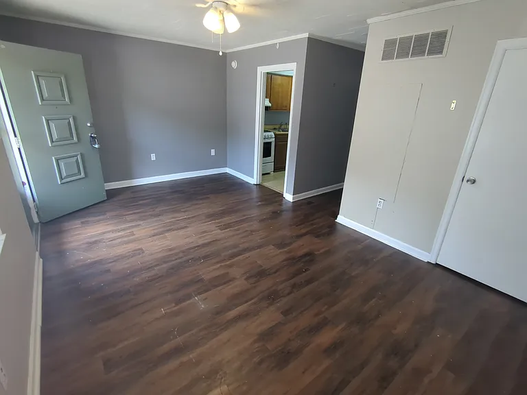 320 Fannin Ct #2 — Photo 3