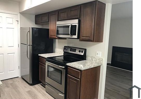 5th image of 20256 Shipley Ter APT 302