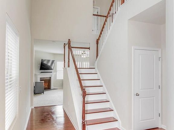 4th image of 2052 Tanners Mill Dr