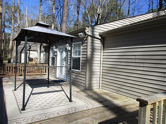 5th image of 103 Tanglewood Dr